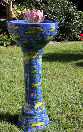 Water Fountain / Bird Bath Deep Blue Lilly