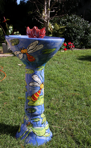 Water Fountain / Bird Bath Dragonfly and Frog