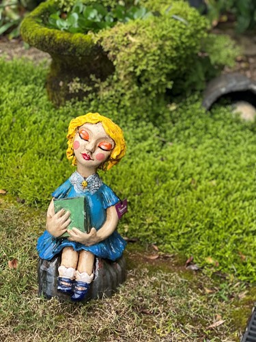 Flossy Garden Girl