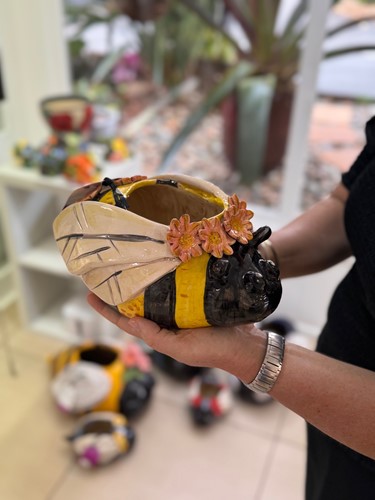 Small Bee Planters